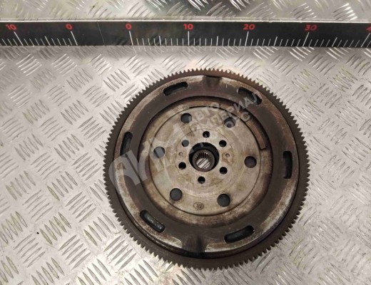 Маховик Audi A4 B6 (8EC, 8E5) 2000-2004  Audi A4 A4 B6 (8EC, 8E5) 2000-2004
