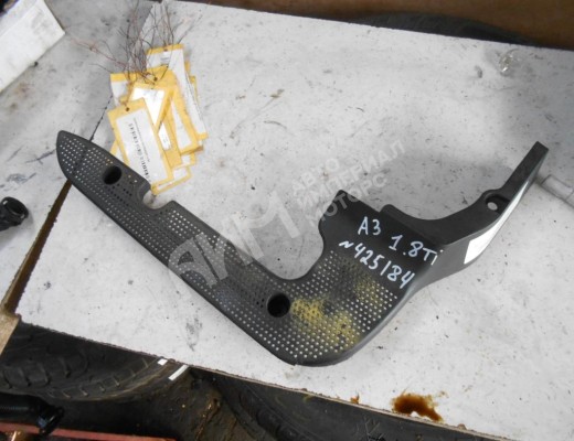 Декоративная крышка двигателя Audi A3 I (8L) 2000-2003 рестайлинг  Audi A3 A3 I (8L) 2000-2003 рестайлинг