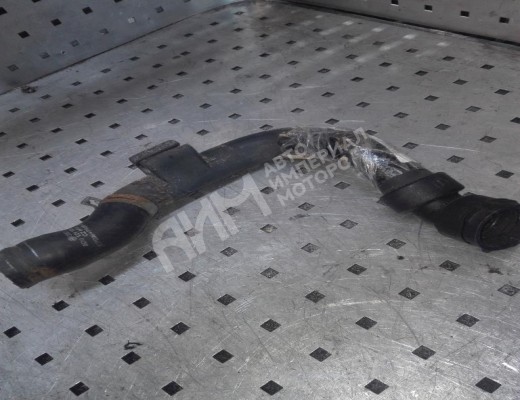 Патрубок радиатора Audi A6 C5 (4B) 1997-2001  Audi A6 A6 C5 (4B) 1997-2001