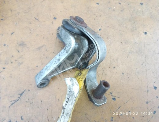 Кронштейн Audi A6 C4 (4A) 1994-1997  Audi A6 A6 C4 (4A) 1994-1997