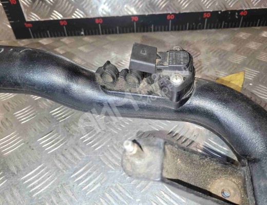 Патрубок интеркулера Volkswagen Passat B5+ (3B) 2000-2005 рестайлинг  Volkswagen Passat Passat B5+ (3B) 2000-2005 рестайлинг