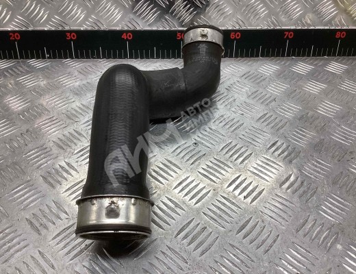 Патрубок интеркулера Mercedes C (W203) 2000-2004  Mercedes C C (W203) 2000-2004