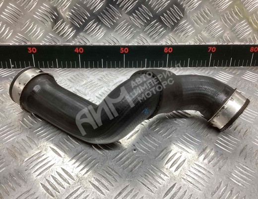 Патрубок интеркулера Mercedes C (W203) 2000-2004  Mercedes C C (W203) 2000-2004