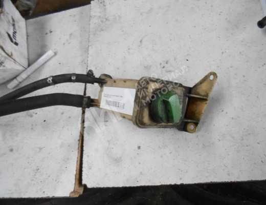 Бачок гидроусилителя Volkswagen Passat B5 (3B) 1996-2000  Volkswagen Passat Passat B5 (3B) 1996-2000