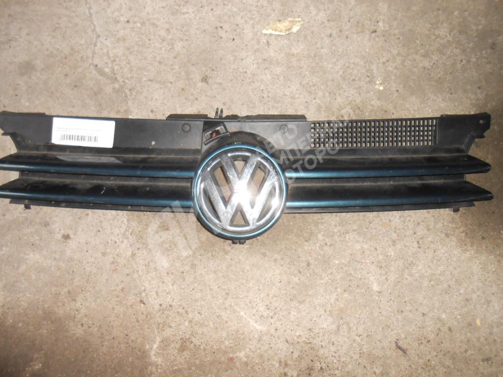Решетка радиатора  Volkswagen Golf