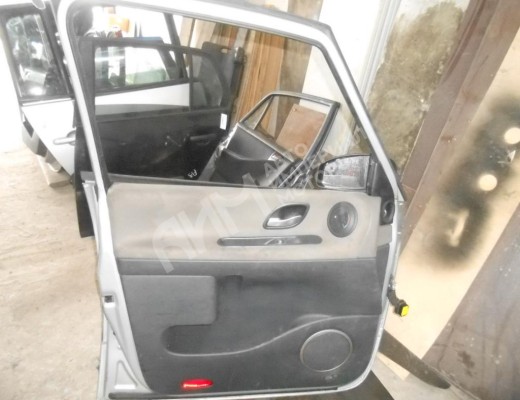 Дверь передняя левая Renault Espace IV 2002-2006  Renault Espace Espace IV 2002-2006