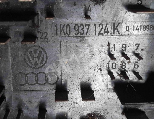 Блок предохранителей Volkswagen Golf V (1K) 2004-2009  Volkswagen Golf Golf V (1K) 2004-2009