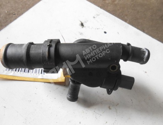 Фланец (тройник) системы охлаждения Volkswagen Sharan I (7M) 2000-2003 рестайлинг  Volkswagen Sharan Sharan I (7M) 2000-2003 рестайлинг