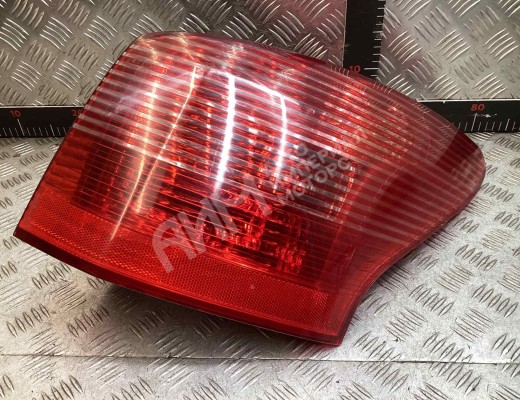 Фонарь задний правый Peugeot 407 2004-2010  Peugeot 407 407 2004-2010