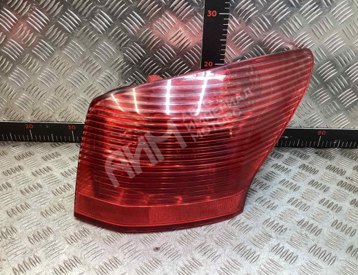 Фонарь задний правый Peugeot 407 2004-2010  Peugeot 407 407 2004-2010