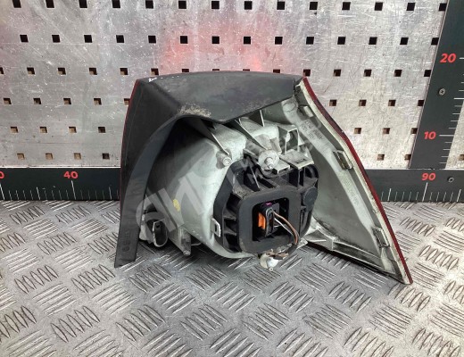 Фонарь задний левый Volkswagen Golf V (1K) 2004-2009  Volkswagen Golf Golf V (1K) 2004-2009