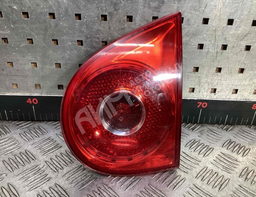 Фонарь крышки багажника правый Volkswagen Golf V (1K) 2004-2009  Volkswagen Golf Golf V (1K) 2004-2009