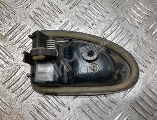 Ручка внутренняя передняя правая Renault Megane I 1995-2002  Renault Megane Megane I 1995-2002