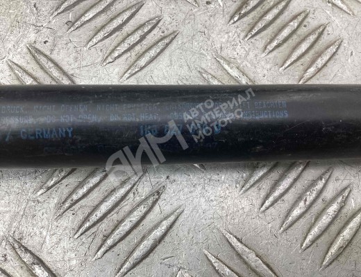 Амортизатор крышки багажника (3-5 двери) Volkswagen Golf V (1K) 2004-2009  Volkswagen Golf Golf V (1K) 2004-2009