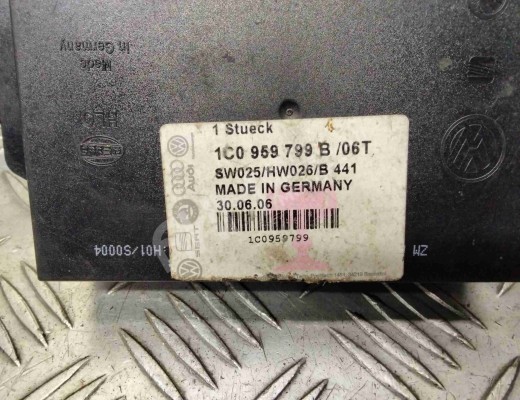 Блок комфорта Volkswagen Golf IV (1J) 1997-2004  Volkswagen Golf Golf IV (1J) 1997-2004