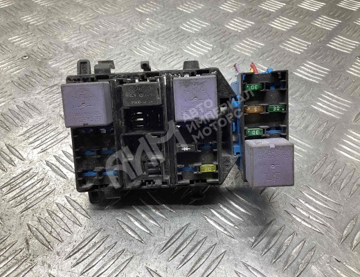 Блок предохранителей Renault Espace IV 2002-2006  Renault Espace Espace IV 2002-2006