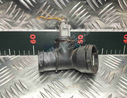 Фланец (тройник) системы охлаждения Volkswagen Golf V (1K) 2004-2009  Volkswagen Golf Golf V (1K) 2004-2009