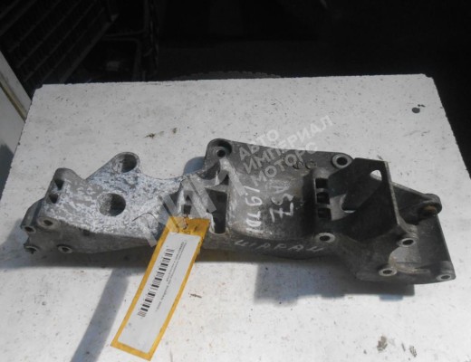 Кронштейн генератора Volkswagen Sharan I (7M) 2000-2003 рестайлинг  Volkswagen Sharan Sharan I (7M) 2000-2003 рестайлинг