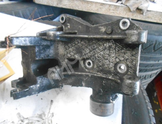 Кронштейн генератора Citroen Jumpy I 1994-2006  Citroen Jumpy Jumpy I 1994-2006
