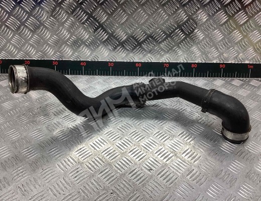 Патрубок интеркулера Volkswagen Sharan I (7M) 1995-2000  Volkswagen Sharan Sharan I (7M) 1995-2000