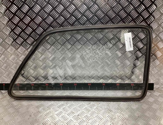Стекло кузовное боковое правое Volkswagen Golf II 1983-1992  Volkswagen Golf Golf II 1983-1992