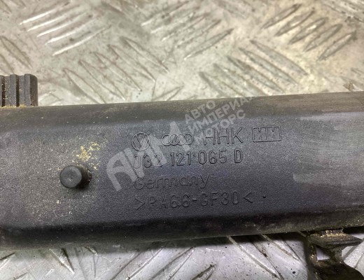 Трубка охлаждающей жидкости пластиковая Volkswagen Golf IV (1J) 1997-2004  Volkswagen Golf Golf IV (1J) 1997-2004