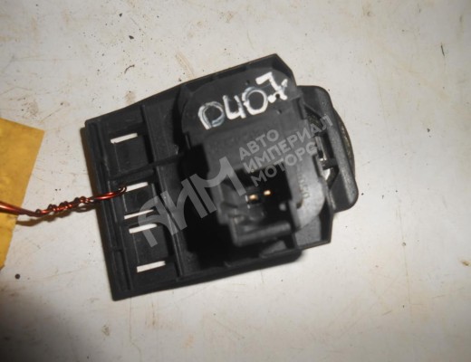 Кнопка открытия багажника Peugeot 407 2004-2010  Peugeot 407 407 2004-2010