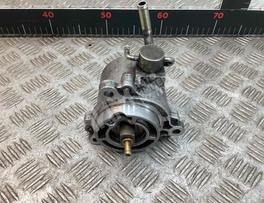 Насос вакуумный Mazda 6 I (GG) 2002-2005  Mazda 6 6 I (GG) 2002-2005