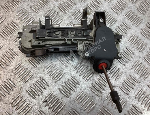 Ручка наружная передняя правая Audi A4 B6 (8EC, 8E5) 2000-2004  Audi A4 A4 B6 (8EC, 8E5) 2000-2004