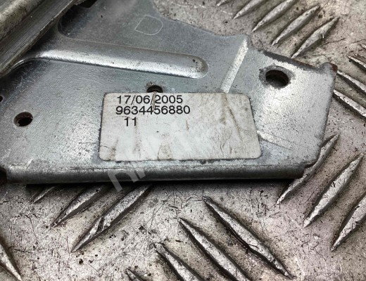 Стеклоподъемник передний правый Peugeot 307 (3A/3H) 2001-2005  Peugeot 307 307 (3A/3H) 2001-2005