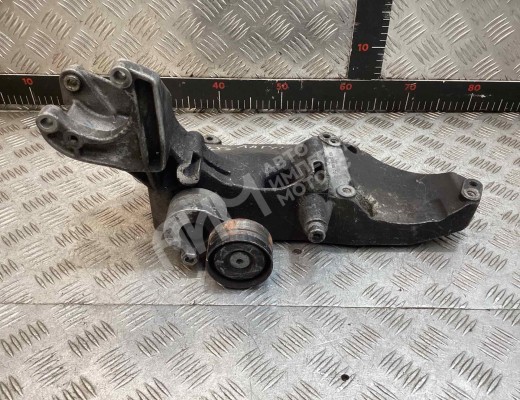 Кронштейн генератора Renault Laguna II (X74) 2001-2005  Renault Laguna Laguna II (X74) 2001-2005