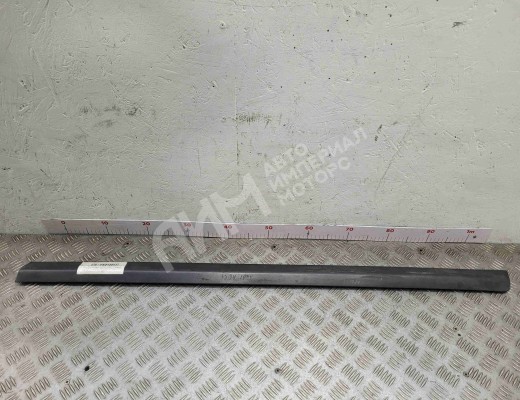 Молдинг двери передней правой Audi A6 C5 (4B) 1997-2001  Audi A6 A6 C5 (4B) 1997-2001