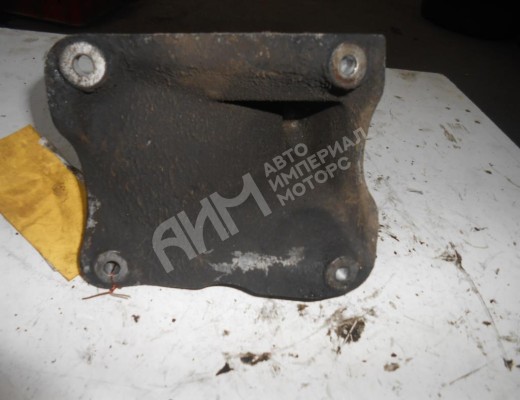 Кронштейн двигателя Volkswagen Passat B4 (3A) 1993-1997  Volkswagen Passat Passat B4 (3A) 1993-1997