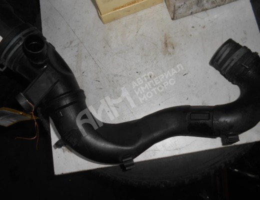 Патрубок интеркулера Volkswagen Golf IV (1J) 1997-2004  Volkswagen Golf Golf IV (1J) 1997-2004