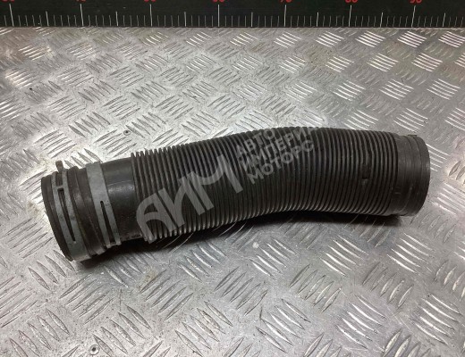 Патрубок воздушного фильтра Volkswagen Golf IV (1J) 1997-2004  Volkswagen Golf Golf IV (1J) 1997-2004