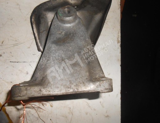 Кронштейн двигателя Mercedes C (W202) 1993-1997  Mercedes C C (W202) 1993-1997