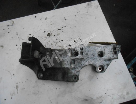 Кронштейн генератора Ford Galaxy I (WGR) 2000-2006 рестайлинг  Ford Galaxy Galaxy I (WGR) 2000-2006 рестайлинг