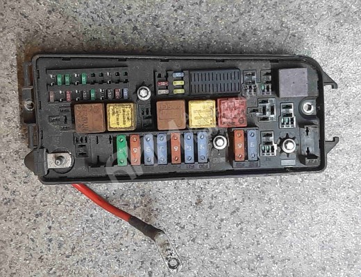 Блок предохранителей Opel Vectra C 2005-2009 рестайлинг  Opel Vectra Vectra C 2005-2009 рестайлинг