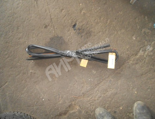 Уплотнитель двери передней правой Peugeot 307 (3A/3H) 2001-2005  Peugeot 307 307 (3A/3H) 2001-2005