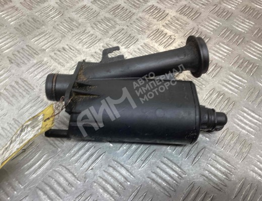 Маслозаливная горловина Mitsubishi Carisma (DA) 1995-2004  Mitsubishi Carisma Carisma (DA) 1995-2004