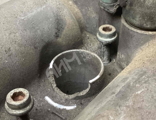 Головка блока цилиндров Volkswagen Golf V (1K) 2004-2009  Volkswagen Golf Golf V (1K) 2004-2009