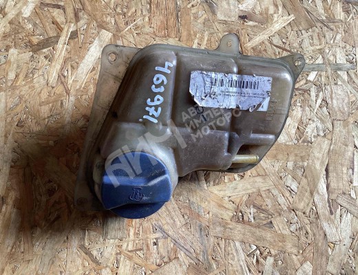 Бачок расширительный Volkswagen Passat B5 (3B) 1996-2000  Volkswagen Passat Passat B5 (3B) 1996-2000