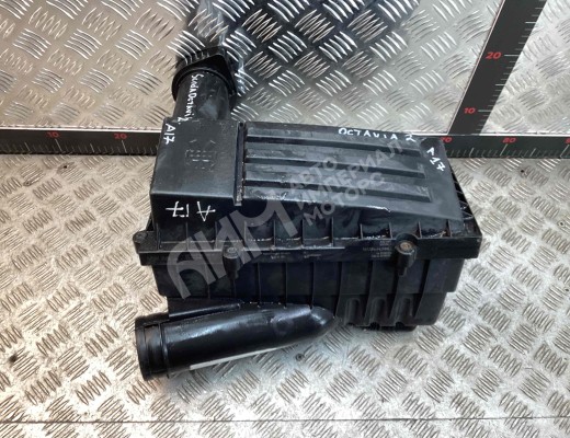 Корпус воздушного фильтра Skoda Octavia A5 (1Z) 2004-2008  Skoda Octavia Octavia A5 (1Z) 2004-2008