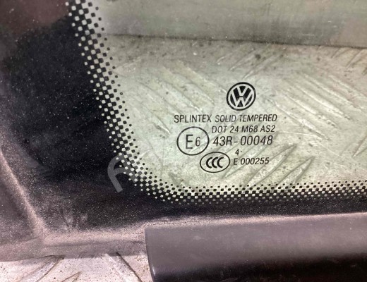 Стекло кузовное боковое правое Volkswagen Touran I (1T) 2003-2006  Volkswagen Touran Touran I (1T) 2003-2006