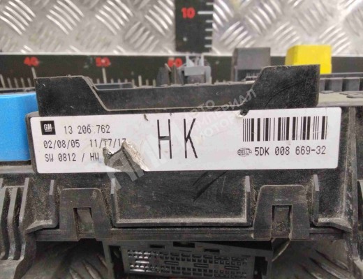 Блок предохранителей Opel Astra H 2004-2007  Opel Astra Astra H 2004-2007