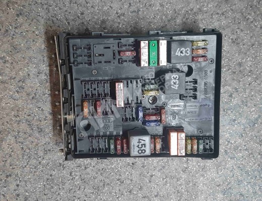 Блок предохранителей Volkswagen Touran I (1T) 2003-2006  Volkswagen Touran Touran I (1T) 2003-2006