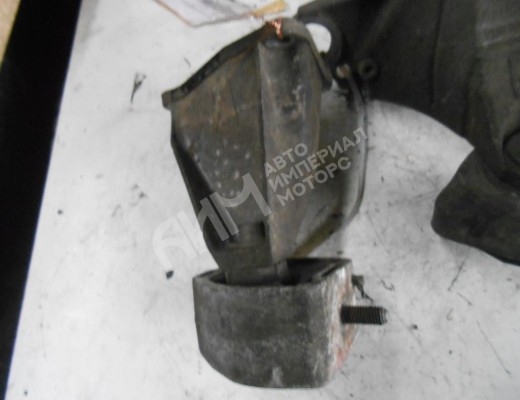 Кронштейн КПП Volkswagen Passat B5+ (3B) 2000-2005 рестайлинг  Volkswagen Passat Passat B5+ (3B) 2000-2005 рестайлинг