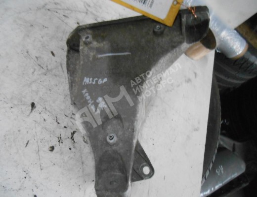 Кронштейн двигателя Volkswagen Passat B5 (3B) 1996-2000  Volkswagen Passat Passat B5 (3B) 1996-2000