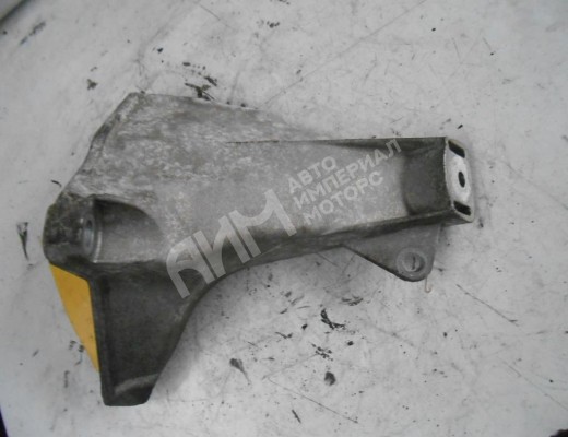 Кронштейн двигателя Volkswagen Passat B5 (3B) 1996-2000  Volkswagen Passat Passat B5 (3B) 1996-2000