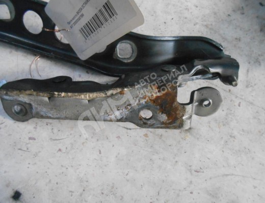Петля капота правая Skoda Octavia A5 (1Z) 2004-2008  Skoda Octavia Octavia A5 (1Z) 2004-2008